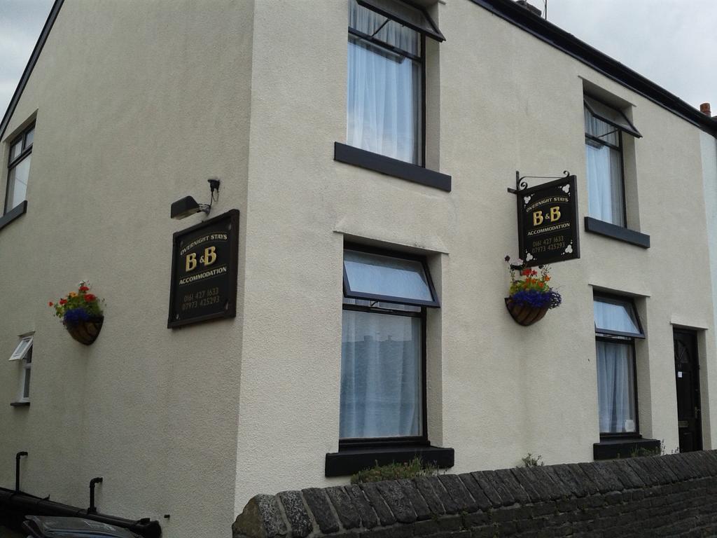 Overnight Stays Stockport Room photo